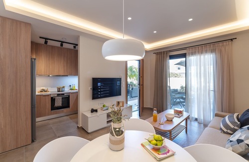 Petaloudes Apartment | Lucian City Apartments - Narcissus