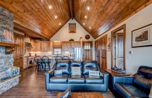 Banner Elk House | Lucky 7 at Eagles Nest - long range views, large deck, fire pit, walk to tennis