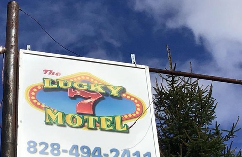 Unaka Hotel | Lucky 7/Rainbow motel