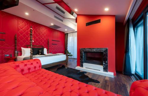 Eski Lara Hotel | Lucky Monkey Hotel
