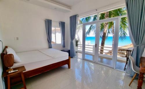 Song Cau Bed & Breakfast | Lucky Spot Beach Bungalow - Book 3 nights & get 1 pick up for free