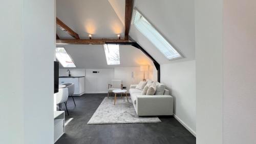 Ludwigsburg-Sud Apartment | LudwigsHome - Zentrale Lage, Luxusbad, Workspace, Klima