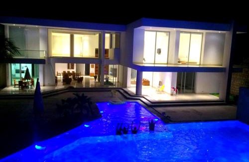 Girardot House | Lujosa Quinta con Piscina Privada Girardot