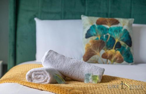 Durham Apartment | Luke Stays - Gray Ave