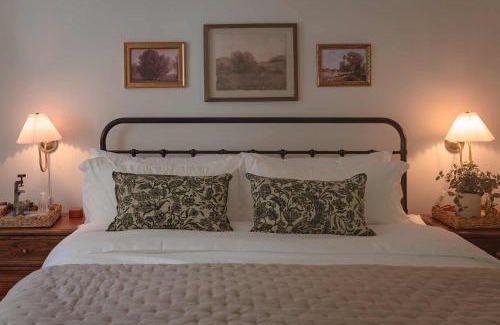 Lookout Mountain Bed & Breakfast | Lula Lake Room on Lookout Mountain