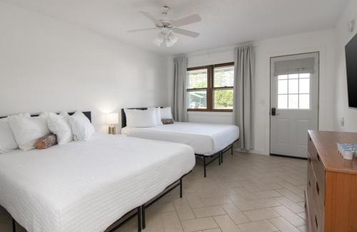 Almont Apartment | Lumberjill Lodge Room 1