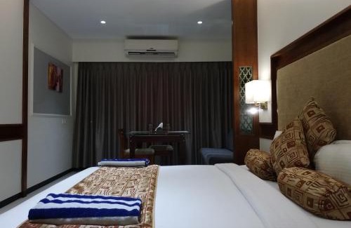 Kalaburagi Hotel | LUMBINIS GRAND HOTEL