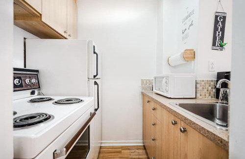 Milton Park Apartment | Lumière et Propreté à McGill parking gratuit