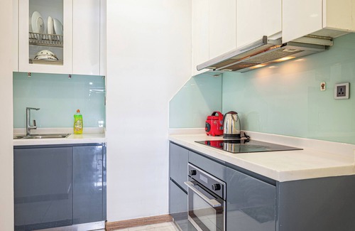 District 2 Apartment | Lumière Vacation by Urban Home