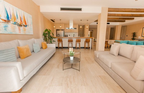 Puerto Juarez Apartment | Lumina at The Village Luxury Residences in Corasol
