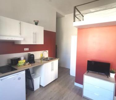 Charpennes - Charmettes Apartment | Lumineux T1 de 23m2 à 100m des Métro/Tram