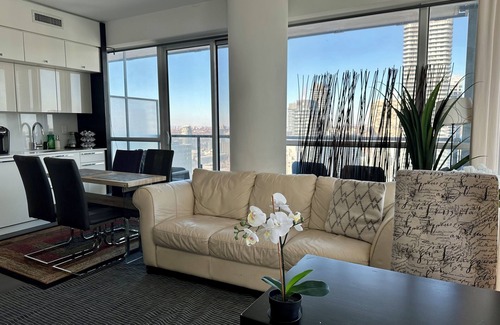 Bay Cloverhill Apartment | Luminous 2-Bdrms Suite w/parking