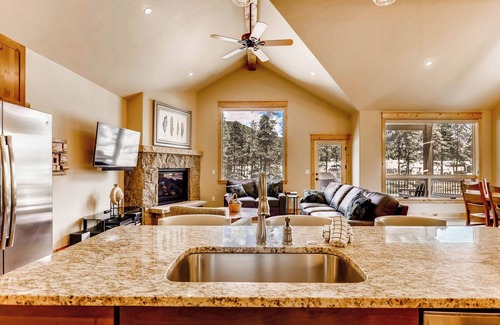 River Run House | Luminous 3Br Escape~River Run Townhome with Private Hot Tub by RedAwning