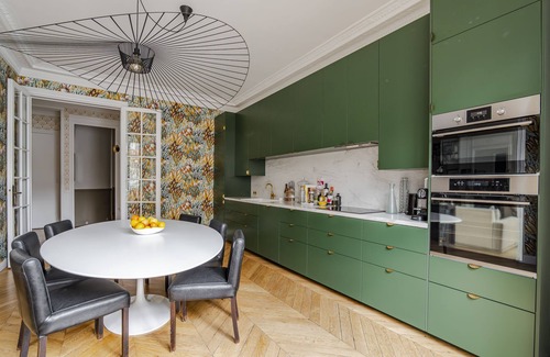 17th Arrondissement Apartment | Luminous and Luxurious, by Veeve