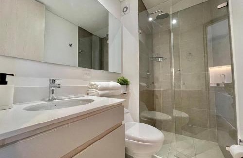 Bogota Apartment | Luminous Loft Corferias I Gym & Coworking
