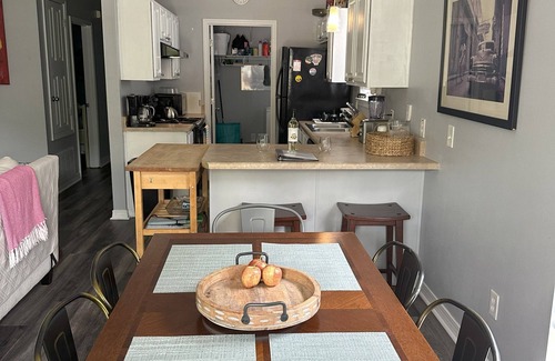 South Pensacola Cottage | Luna Bungalow - Downtown Pensacola