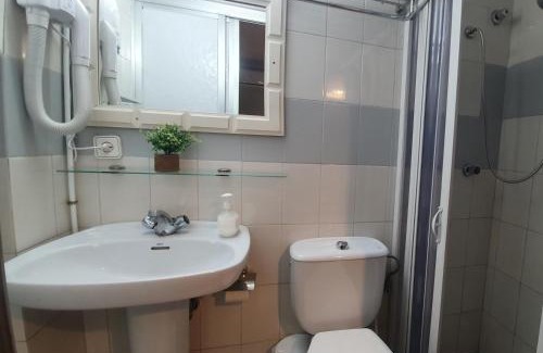 Alcala de Guadaira Apartment | LUNA-Guest Rooms