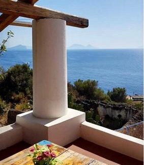 Ginostra House | Luna Rossa