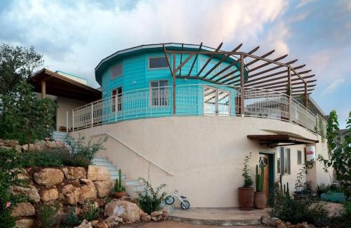 Tsiv'on Apartment | Luna's Guest Suite