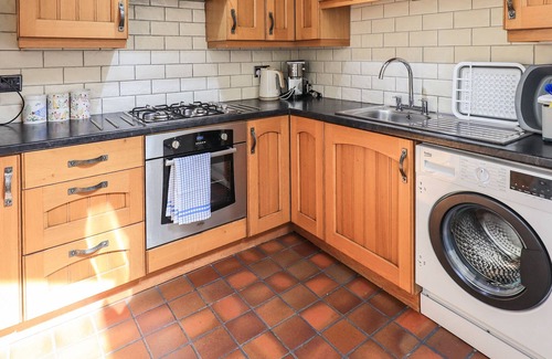 Kirkby Lonsdale Cottage | LUNESDALE, pet friendly, character holiday cottage in Kirkby Lonsdale