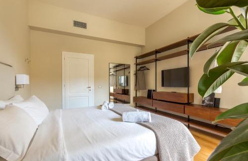 Santo Spirito Apartment | Lungarno marvelous apartment with private parking