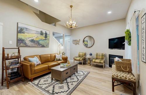 Mount Hood Village House | Lupine Chalet