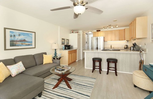Waikiki Condo | Luscious Green Golf Course & Mountain Views! FREE Wi-Fi, Parking, Pool!