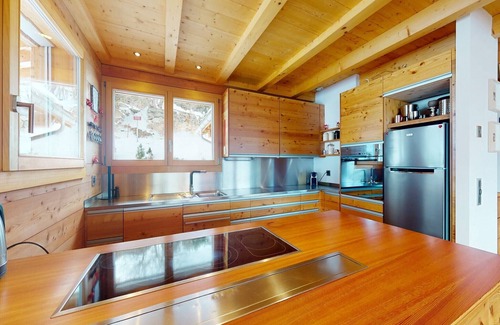 Granges Ski Chalet | Lush chalet in Heremence with sauna