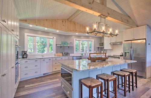 Gilbert House | Lush Gilbert House w/Outdoor Oasis on Lake Murray
