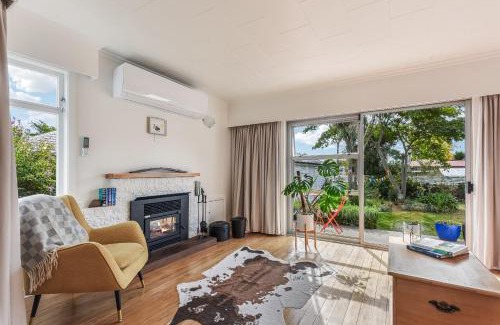 Blenheim House | Lush Oasis - Blenheim Holiday Home