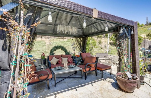 Vallejo House | Lush Vallejo Cottage - 20 Mi to Napa Wineries
