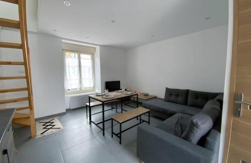 Parigne-lʼEveque Apartment | Lutece - Parking - Jardin - 4pers - Rêve au Mans
