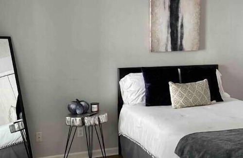 Hope Gardens Condo | Lux 2-Bedroom Condo w/Free Parking