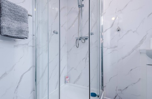 Openshaw House | Lux 2 Bedroom House Manchester