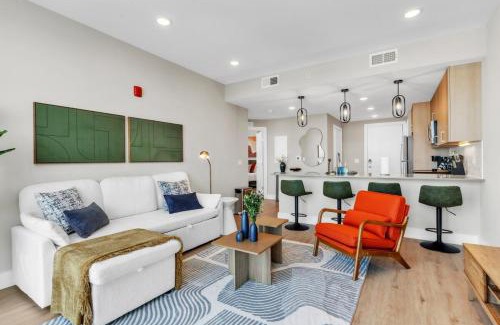 Northern Liberties Apartment | Lux 2BD with KINGS - Pier Views - Near Fishtown!