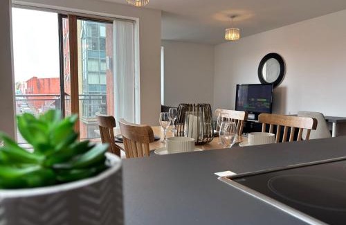 Cheetham Hill Apartment | LUX 2bed City Centre and AO Arena Free Parking Modern Apt
