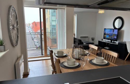 Cheetham Hill Apartment | LUX 2bed City Centre and AO Arena Free Parking Modern Apt