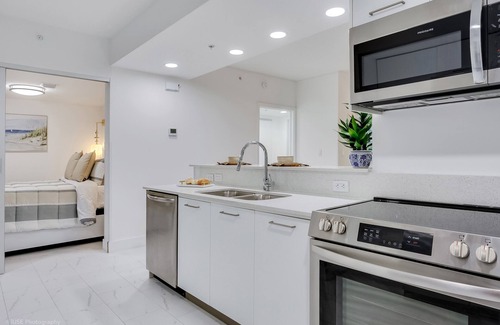 Downtown Hollywood Apartment | Lux 2BR City-View Retreat in Hollywood, 2nd Floor