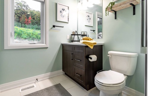 Huntsville House | Lux 3-bedroom townhouse in tucked away community