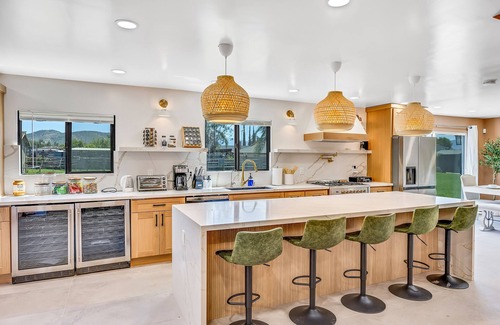 Norco House | LUX - A Dream Relax getaway Oasis Vacation Home with Amazing Views all around