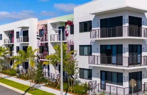 West Palm Beach Apartment | Lux and Cozy 2beds 2 Baths up to 8 guest