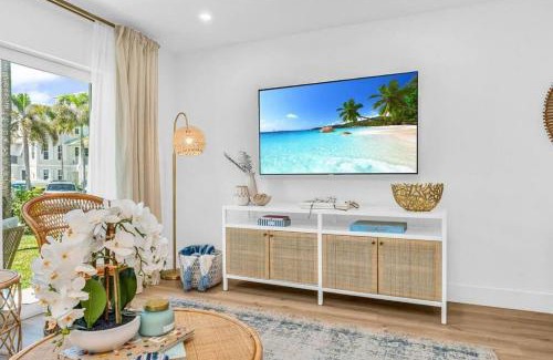 Juno Beach Apartment | Lux Beachside 2nd Floor Condo 3 Steps to the Beach!