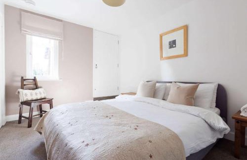 Birdham House | Lux Countryside Haven Mins to Beach Garden