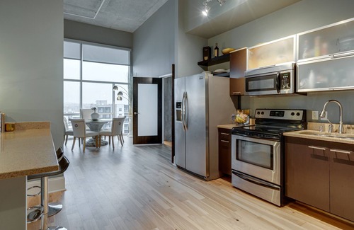 East Nashville Condo | Lux living in this 6th floor condo located in East Nashville minutes to downtown