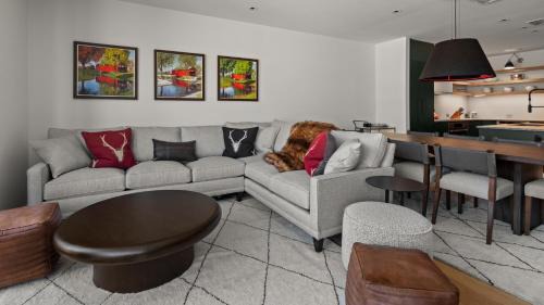 Stowe Area Apartment | Lux Mountainside 2 Bed Mountainside Condo By Stowe Mountain Rentals