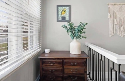 Lenexa House | Lux Patio KC Arcade-Pac-Man-Spacious 4 BD