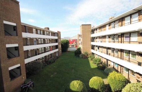 Harlesden Apartment | Lux Redfern road London apartment