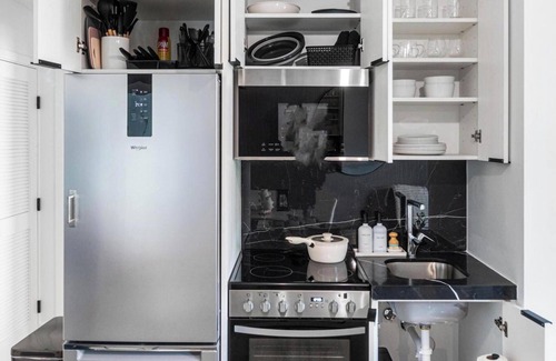 East Little Havana Apartment | Lux Retreat By Renzzi