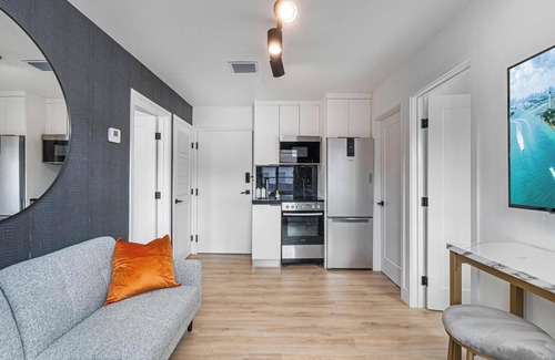 East Little Havana Apartment | Lux Retreat By Renzzi