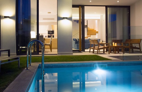 Kato Galatas Villa | Lux Villa private pool ★ Beach at 150mt ★ Sea View ★ 4 Bdr ★ 5 bathrooms